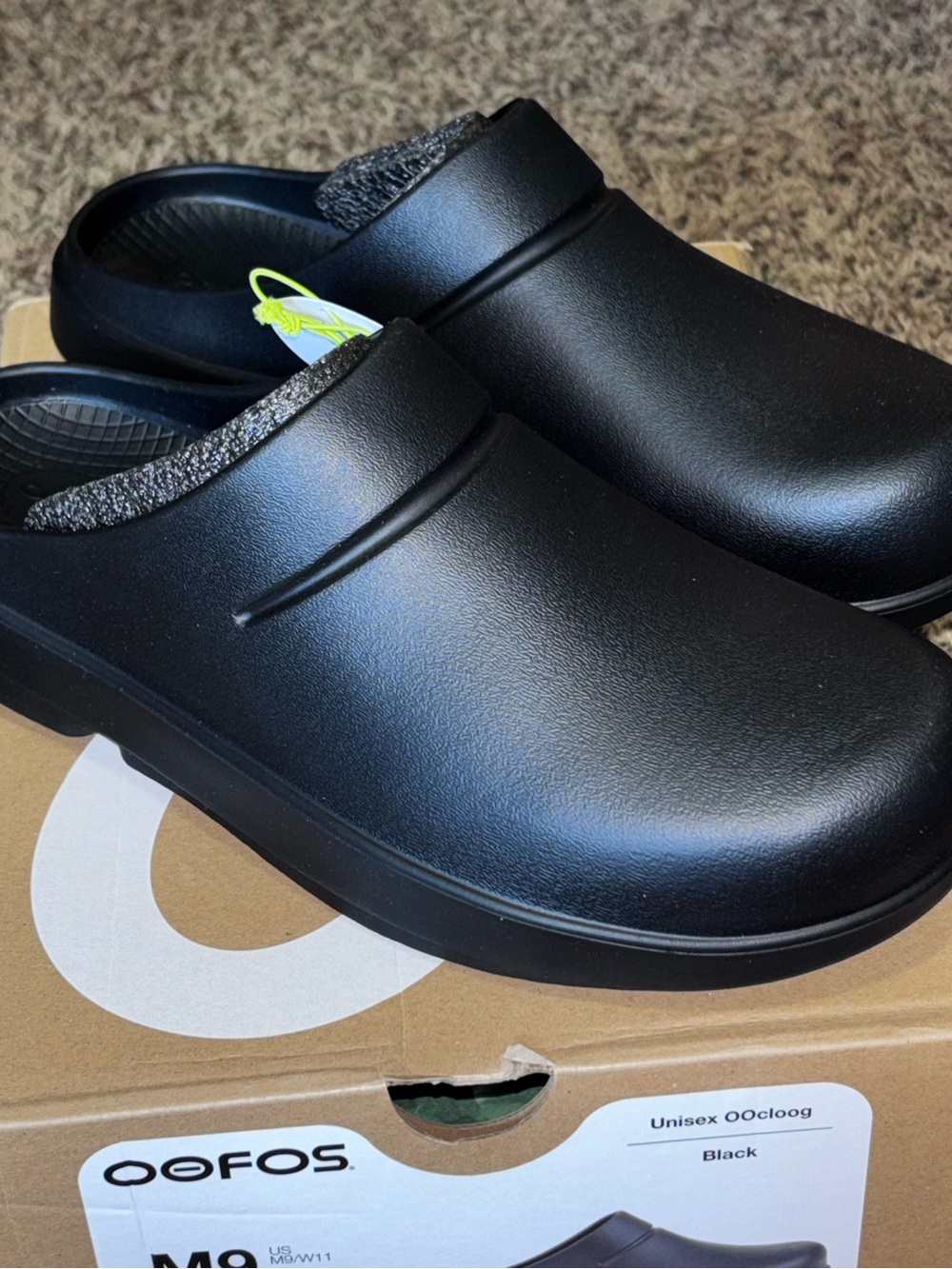 OOFOS Women's Black Slip-On Clogs